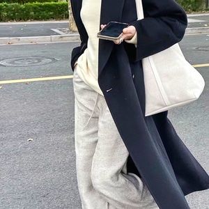 Meet your Posher, Junyan